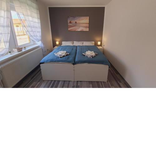 Apartma4us