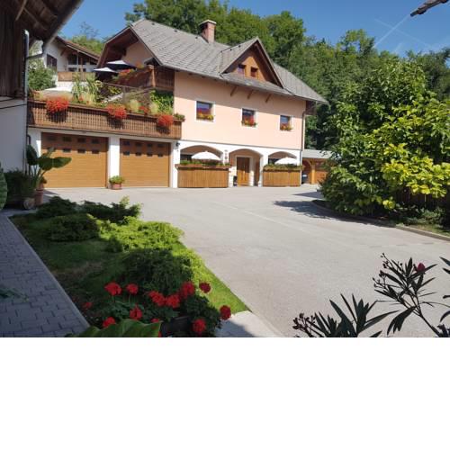 Apartmaji Mežan