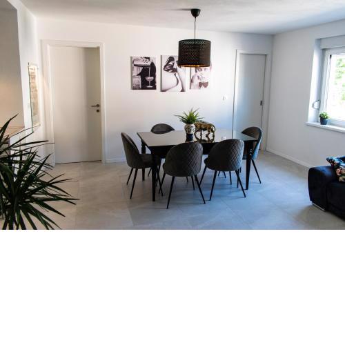 Apartmaji na placu