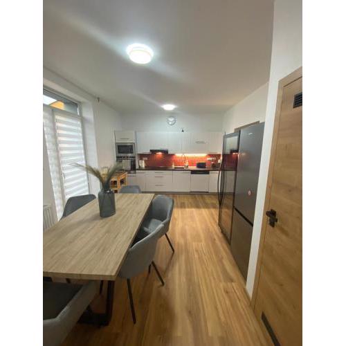 Apartman Black OAK