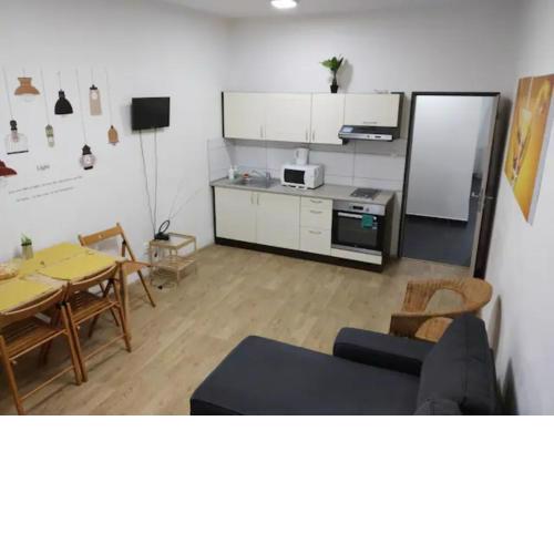 Apartman for 2 or 6 peoples 12 min by walk from the center
