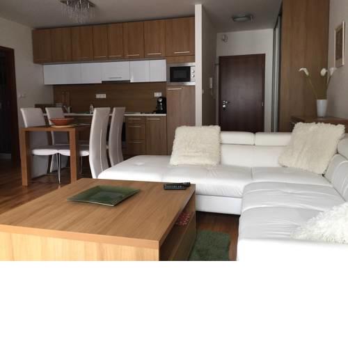 Apartman Tale