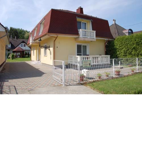 Apartmanház Cédrus 8.