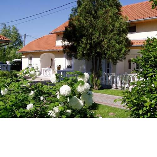 Apartmanház Mediterrán