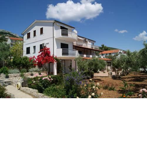 Apartmani Braco Caratan