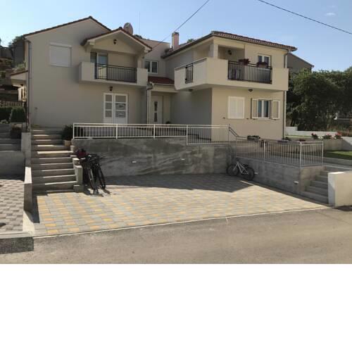 Apartmani Ema