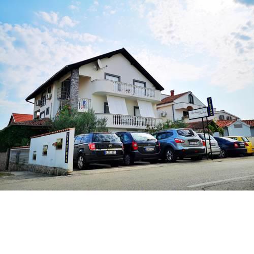 Apartmani Jandrok Pirovac