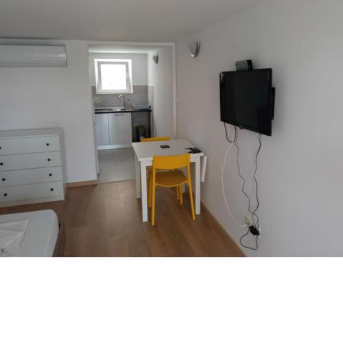 Apartmani Jure Perić