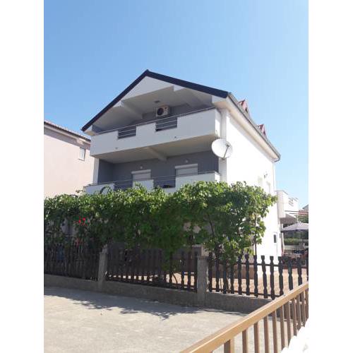 Apartmani Kuzmić