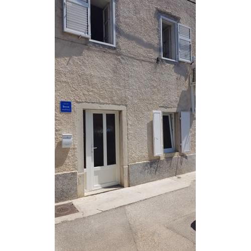 Apartmant Bionda Novi Vinodolski, cozy and nice apartment for 4 people in the city center
