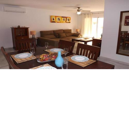 Apartment - 2 Bedrooms with Pool and WiFi - 4229