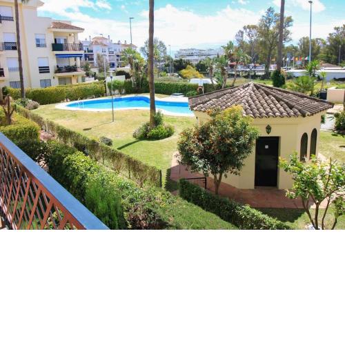 Apartment 10 minutes walk from Puerto Banus
