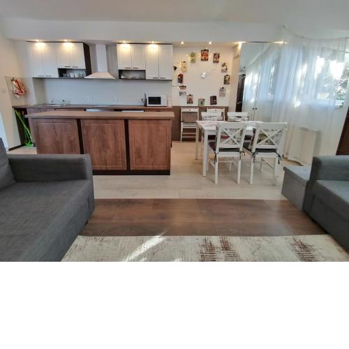 Apartment 15