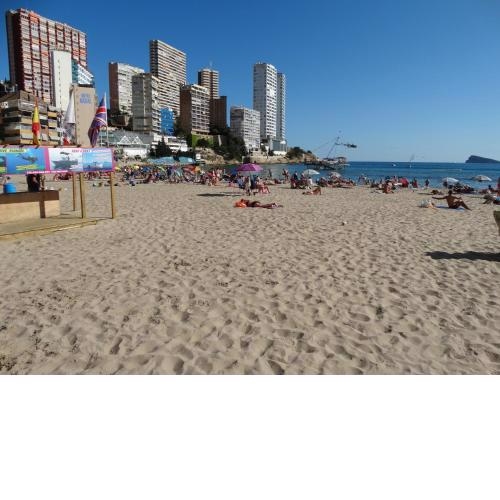 Apartment 2 bedrooms, 250m Levante beach