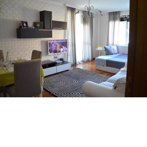 Apartment 3 In Complex Splendid