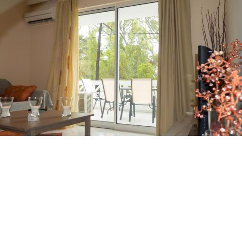 Apartment 50m from sea!