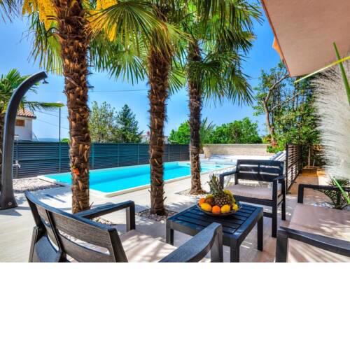 Apartment Abros 2-kat