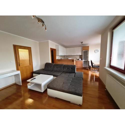 Apartment 'ACTIVE LIFE' - near to Hockey, Football and Basketball stadium, VIVO Shopping center
