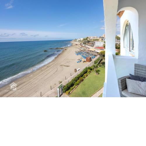 Apartment AGUAMARINA on the beach front