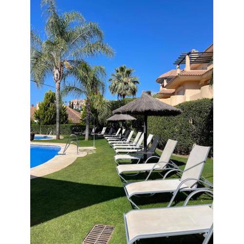 Apartment Aloha Hill with swimming pools