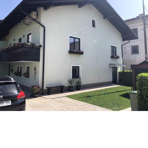 Apartment and Room Aria
