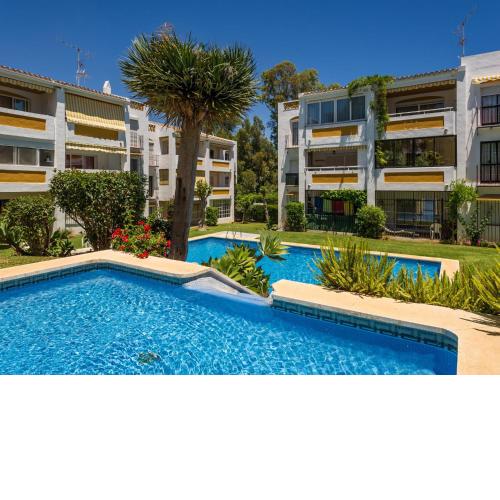 Apartment Apartamentos Pueblo Valleverde by Interhome