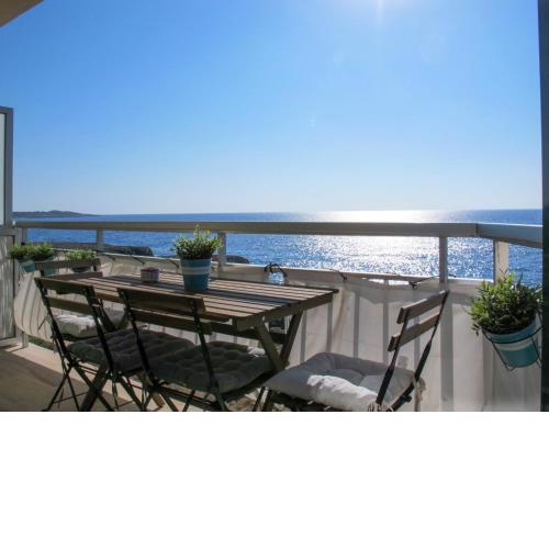 Apartment Apartment S'Illot-Cala Morlanda by Interhome