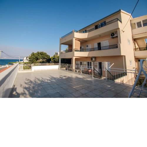 Apartment Arbanija 1122a