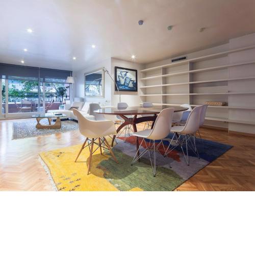Apartment Barcelona Rentals - Classic Bonanova Apartment