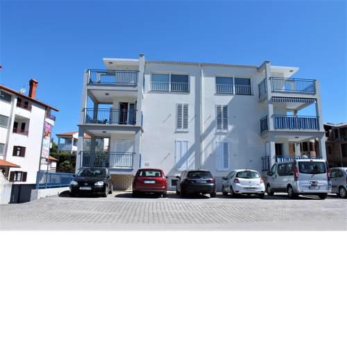 Apartment Batana