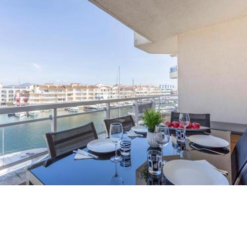 Apartment Club Nautic-25 by Interhome