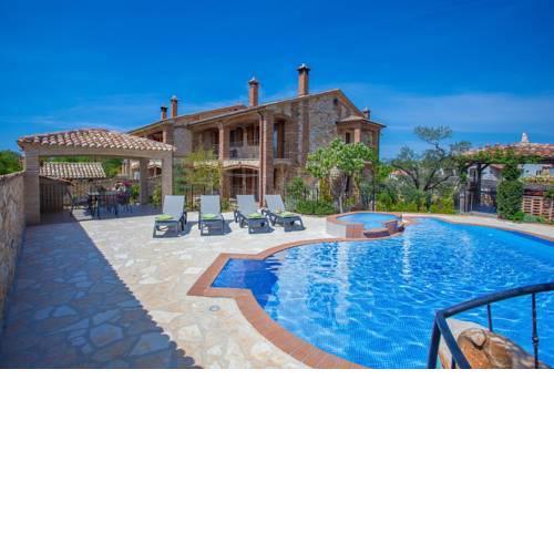 Apartment Complex Manuel Ograde with Swimming Pool and Garden