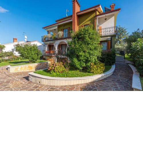 Apartment Complex Silvana