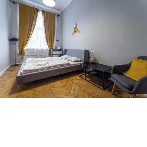 Apartment Downtown Josika 5