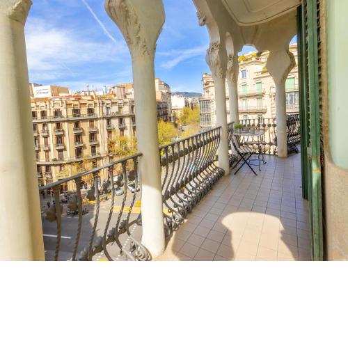 Apartment Eix-Dret-Roger de LLuria-Valencia by Interhome