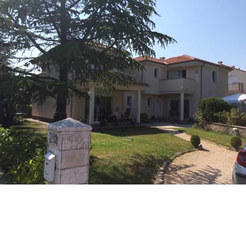 Apartment Eni