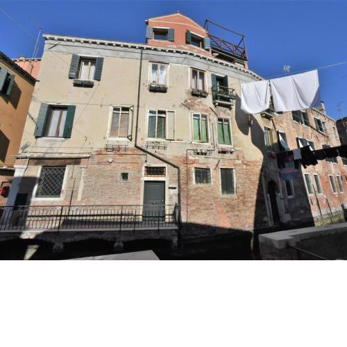 Apartment Fondamenta del Rielo by Interhome
