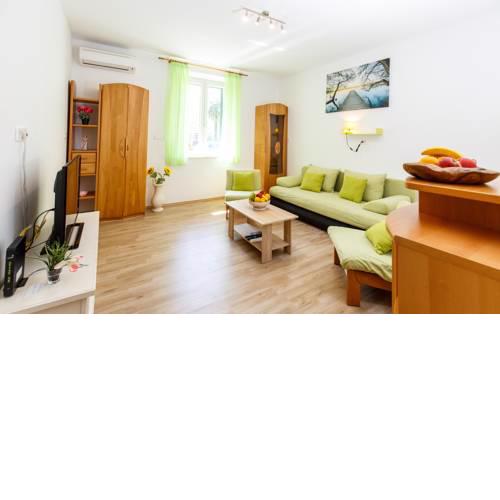 Apartment Green Forest