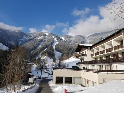 Apartment HOLIDAY - Ski-in/Ski-out
