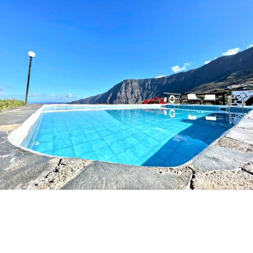 Apartment in a rural house, wonderful ocean view in El Hierro