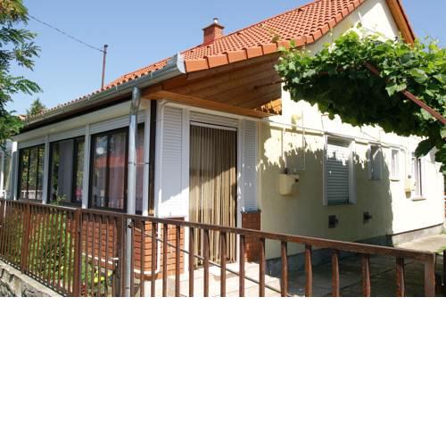 Apartment in Balatonkeresztur 19528