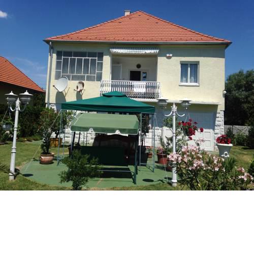 Apartment in Balatonmariafürdo 19380