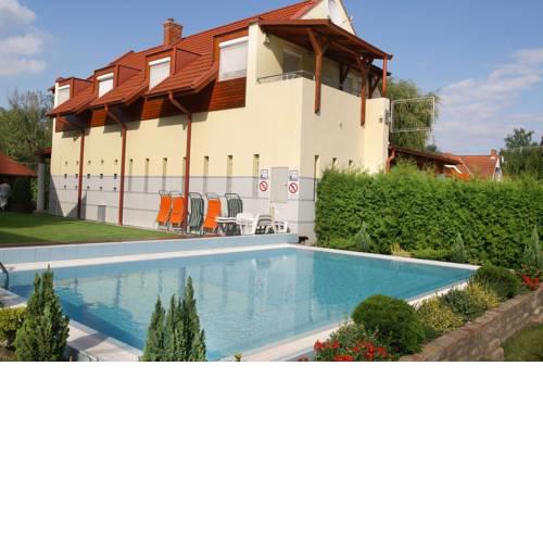 Apartment in Balatonmariafürdo 19493