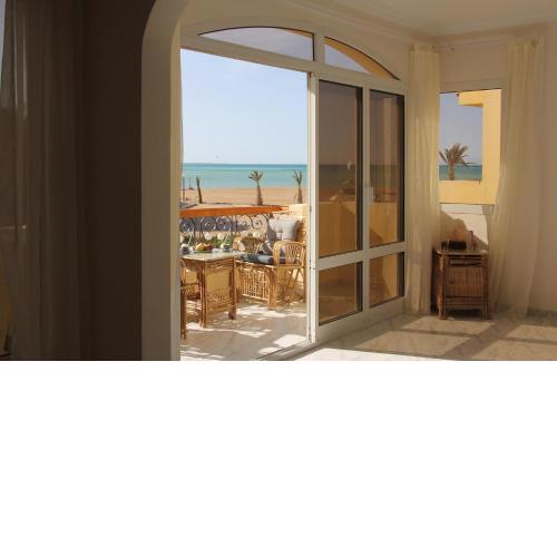 Apartment in Beach-front Villa