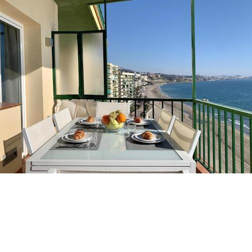 Apartment in first line of Carvajal