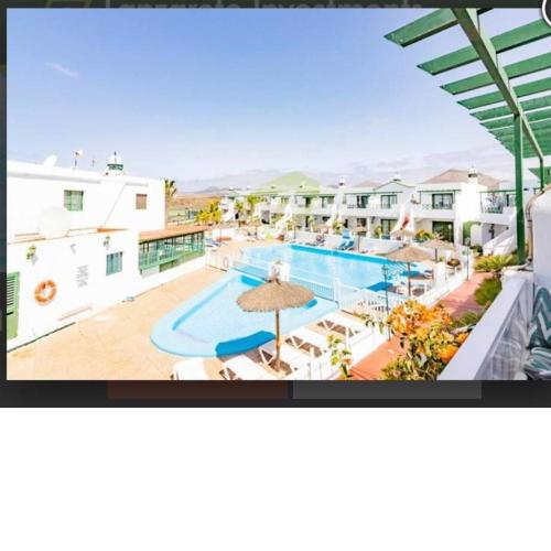 Apartment in Matagorda with swimming pool view