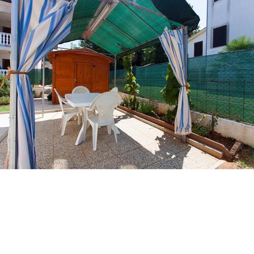 Apartment in Poreč with balcony, air conditioning, WiFi, washing machine (4928-9)