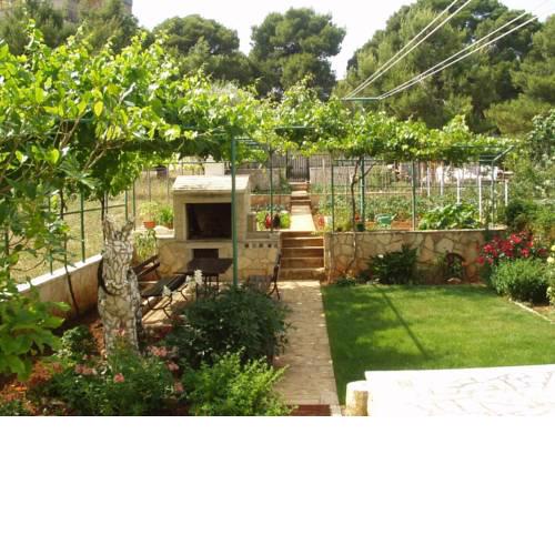 Apartment in Pula with terrace, air conditioning, WiFi, washing machine (3678-2)
