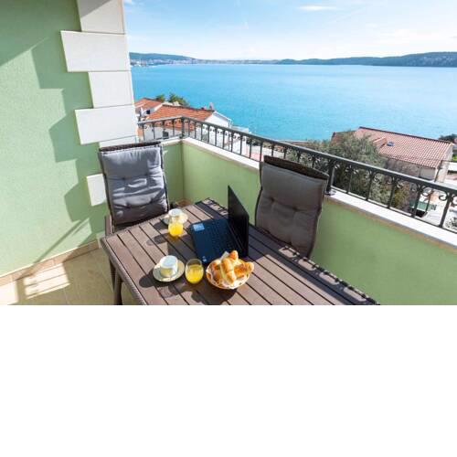 Apartment in Seget Donji 40162