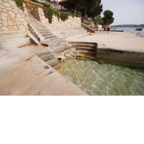 Apartment in Stara Novalja with sea view, loggia, air conditioning, WiFi (183-2)
